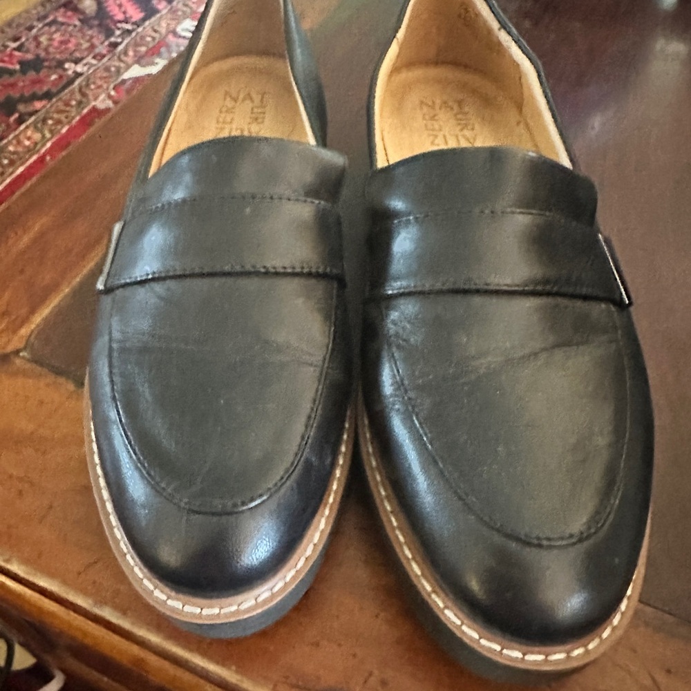 Naturalizer Black Leather Women’s Loafers
